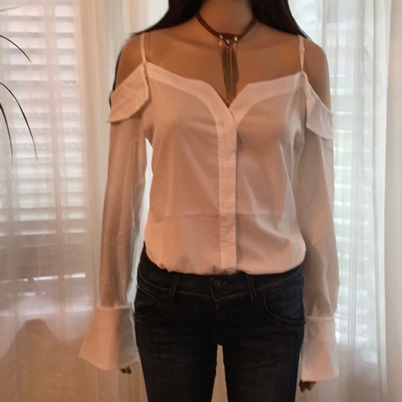 CLASSY OFF SHOULDER  1 left - Picture 4 of 8